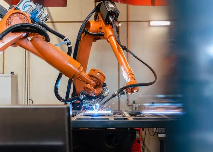 Comparing Robotic Arm Technologies: Which is Right for Your Business?